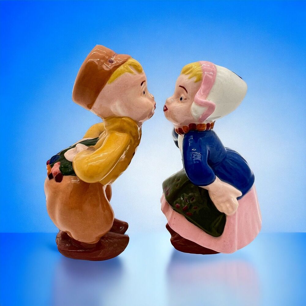 VTG 1962 Kissing Dutch Boy and Girl Marked Poellot 4.5" Hand Painted Shelf